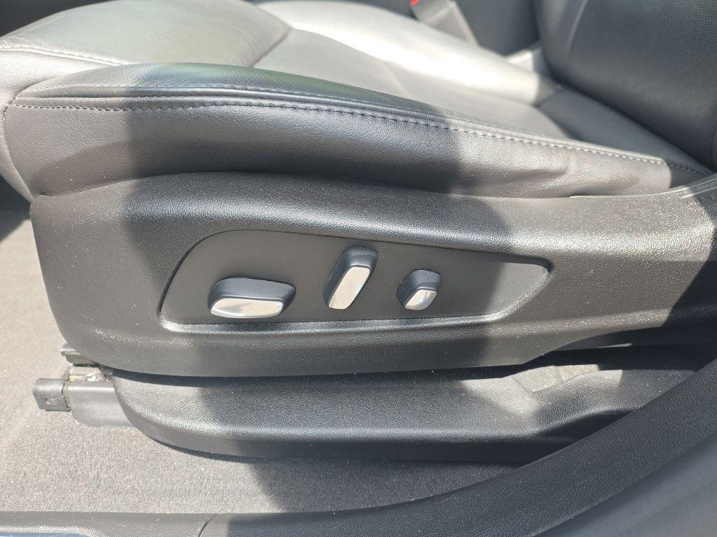 used 2019 Cadillac XT5 car, priced at $20,625