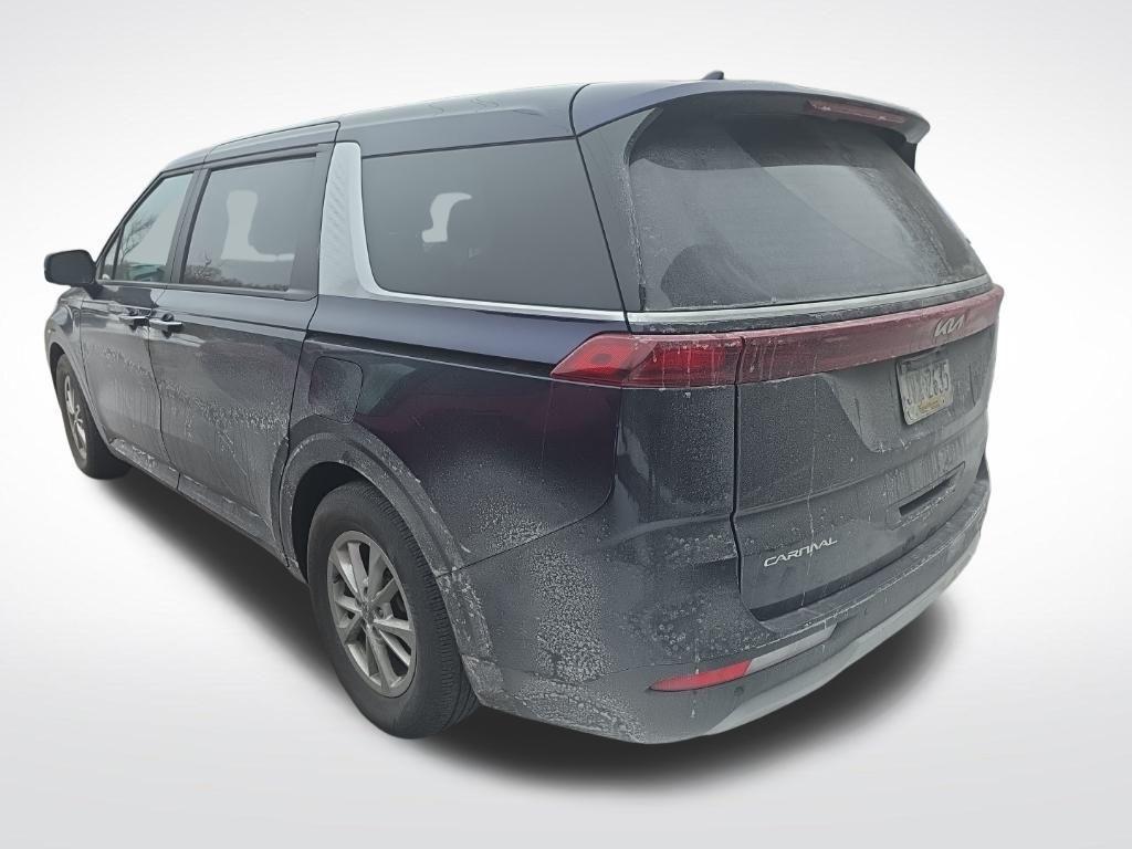 used 2024 Kia Carnival car, priced at $30,297