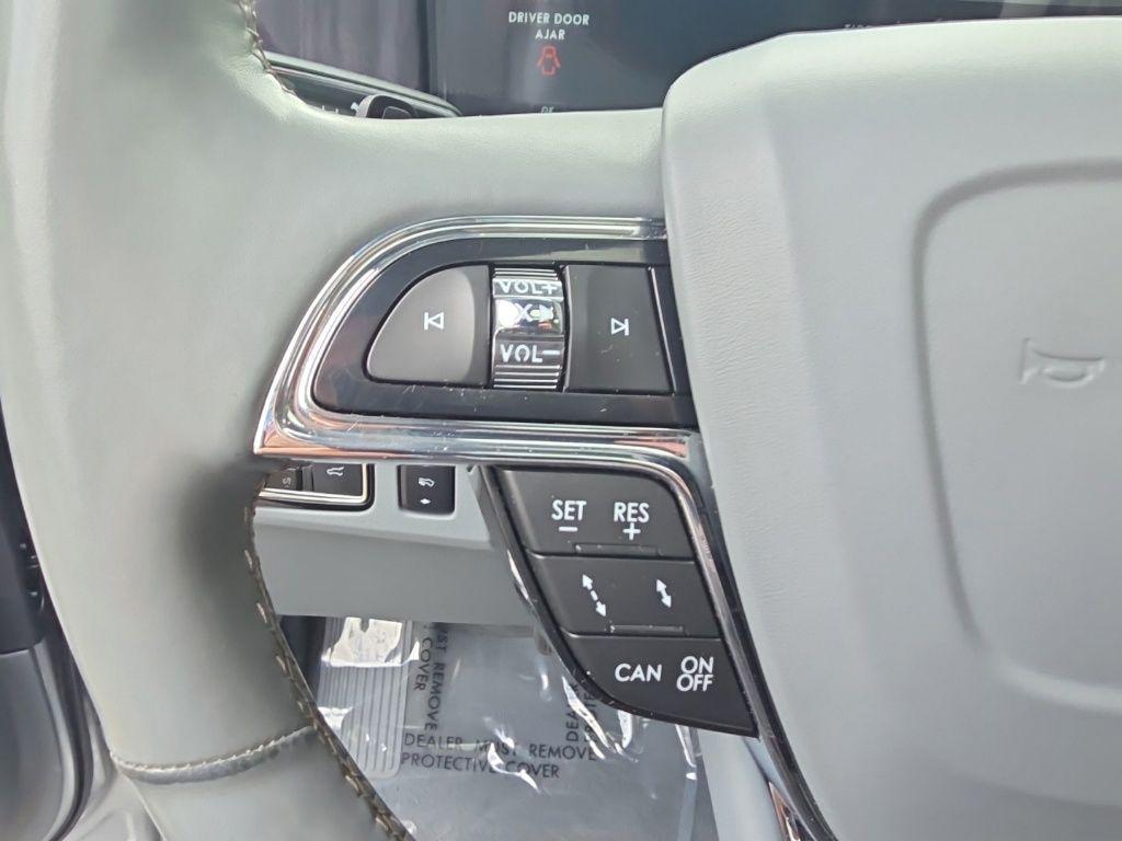 used 2021 Lincoln Navigator car, priced at $42,998
