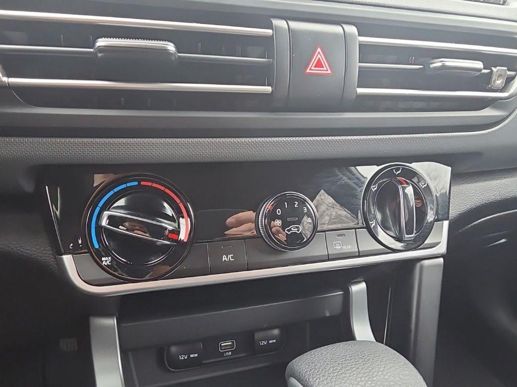 used 2023 Kia Seltos car, priced at $21,362