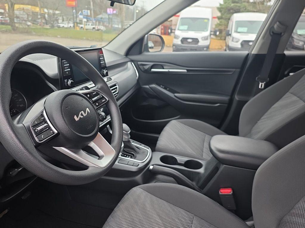 used 2023 Kia Seltos car, priced at $21,362