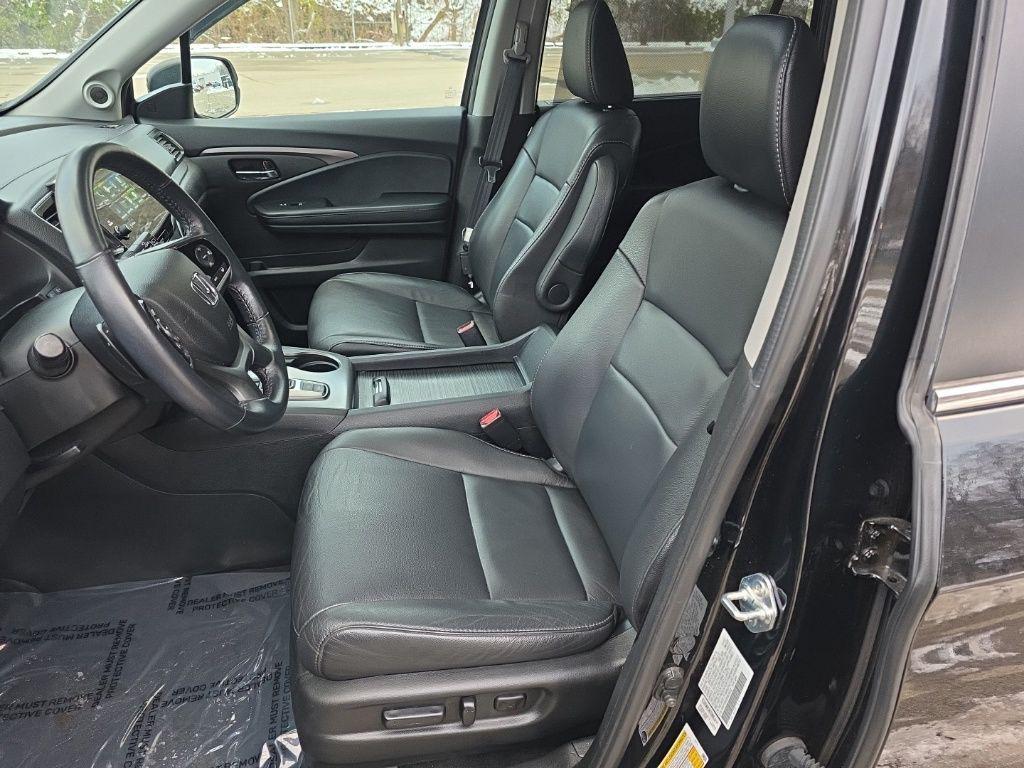 used 2022 Honda Pilot car, priced at $29,189