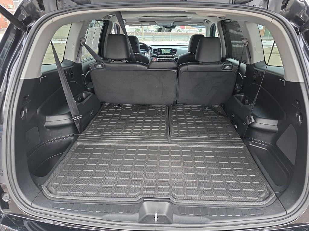 used 2022 Honda Pilot car, priced at $29,189