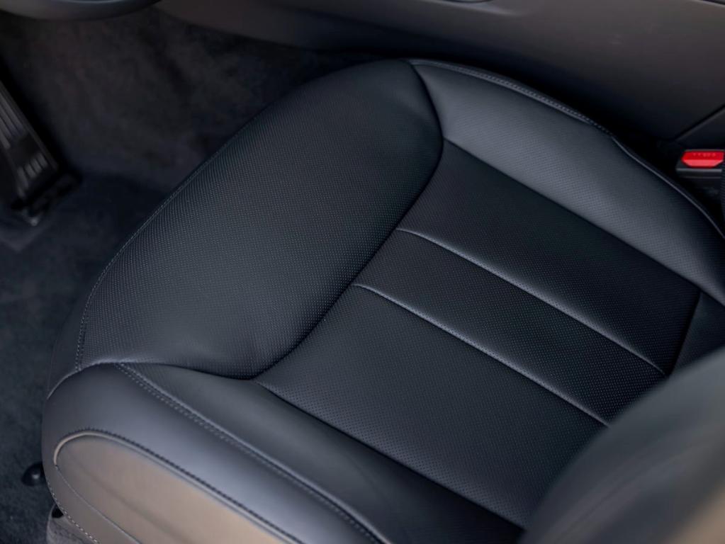 new 2025 Land Rover Range Rover Sport car, priced at $125,860