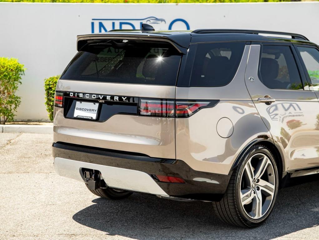 new 2025 Land Rover Discovery car, priced at $85,328