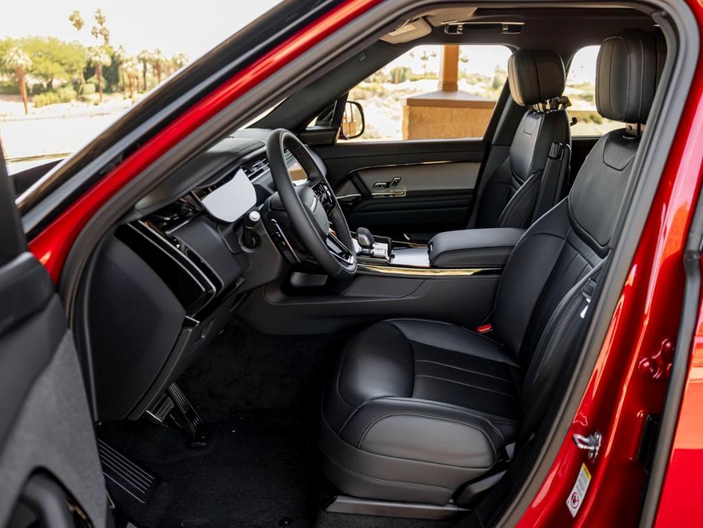new 2025 Land Rover Range Rover Sport car, priced at $109,560