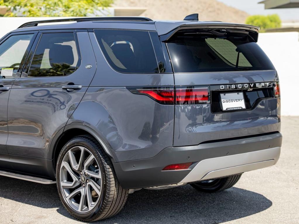 new 2025 Land Rover Discovery car, priced at $72,863