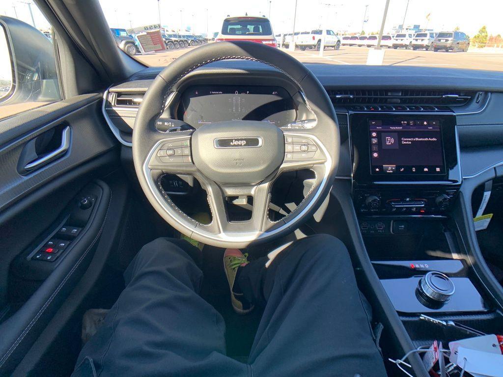 new 2026 Jeep Grand Cherokee car, priced at $37,517