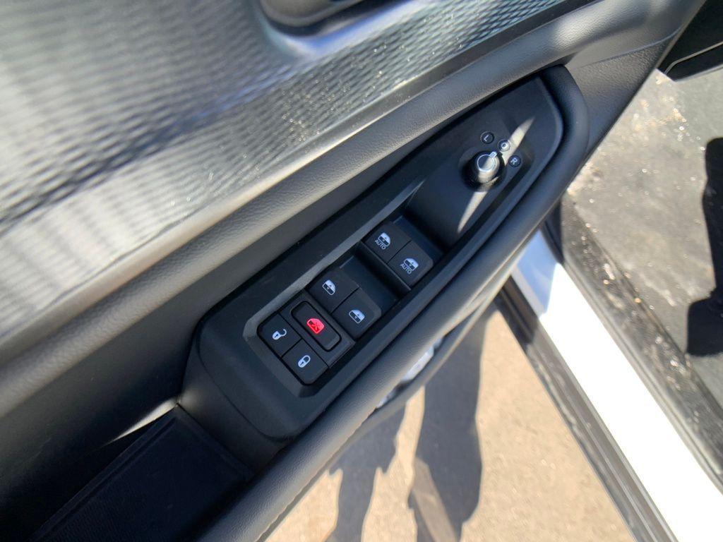 new 2026 Jeep Grand Cherokee car, priced at $37,517