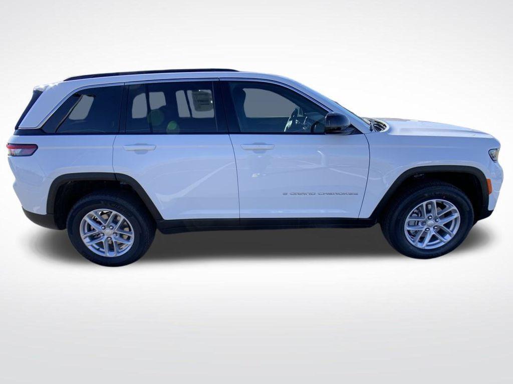 new 2026 Jeep Grand Cherokee car, priced at $37,517