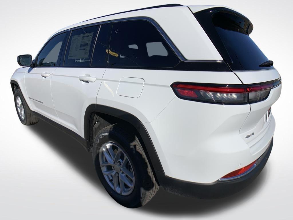 new 2026 Jeep Grand Cherokee car, priced at $37,517