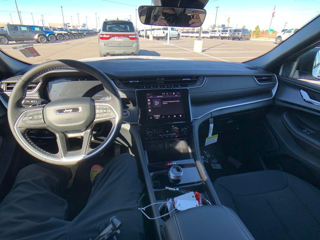 new 2026 Jeep Grand Cherokee car, priced at $37,517