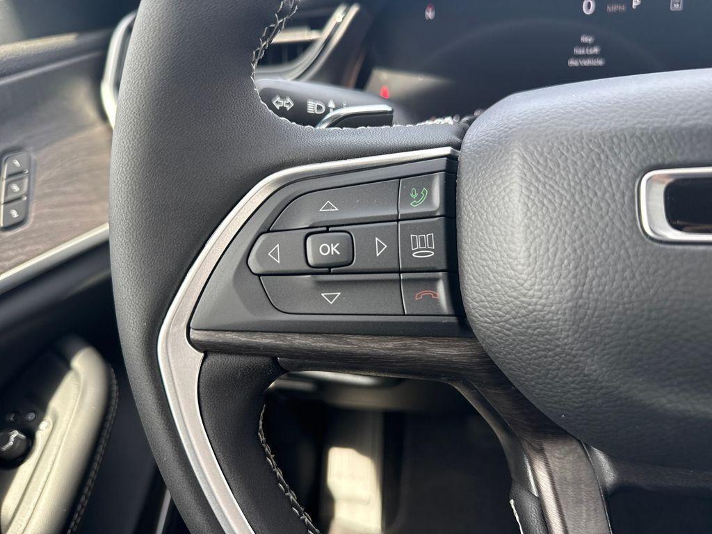 new 2026 Jeep Grand Cherokee car, priced at $38,345