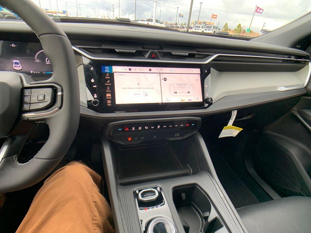 new 2026 Jeep Cherokee car, priced at $39,860