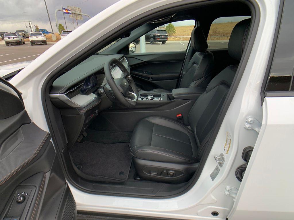 new 2026 Jeep Cherokee car, priced at $39,860