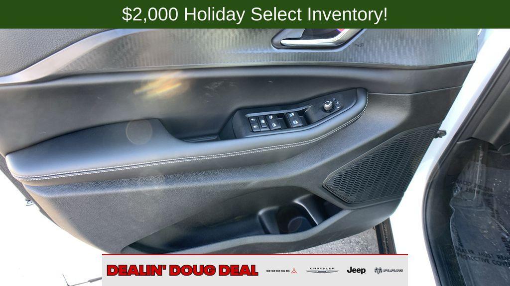 new 2025 Jeep Grand Cherokee L car, priced at $37,967