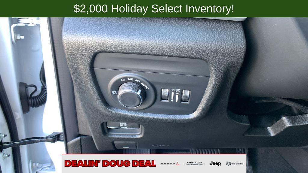 new 2025 Jeep Grand Cherokee L car, priced at $37,967