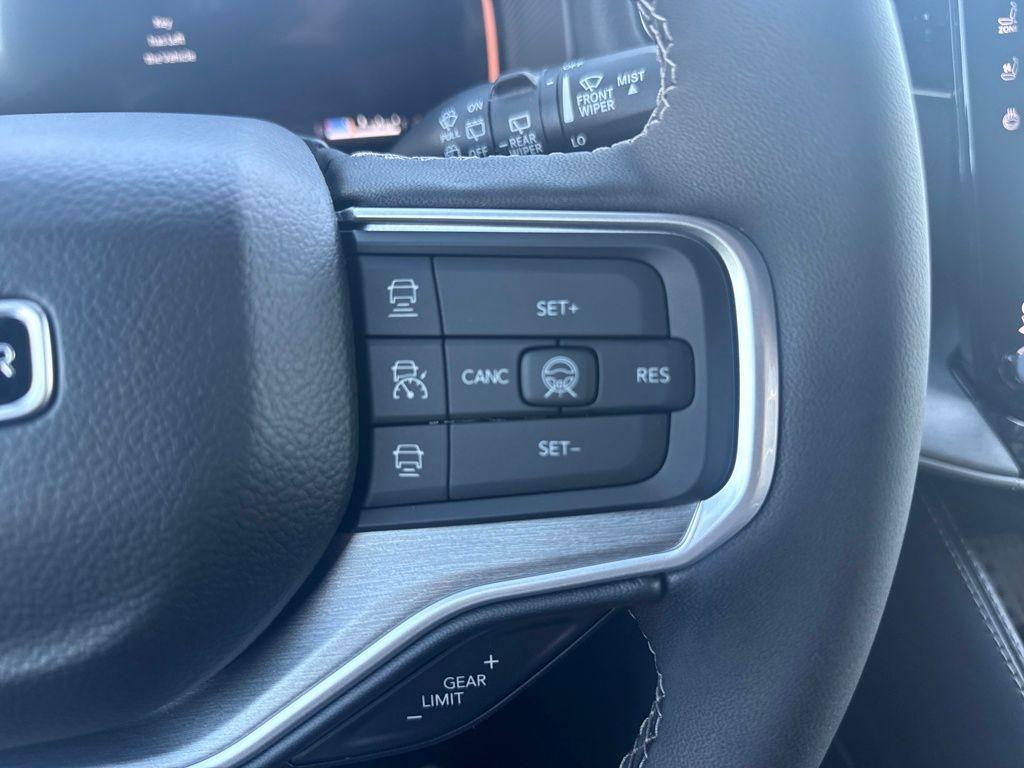 new 2026 Jeep Grand Wagoneer L car, priced at $76,674