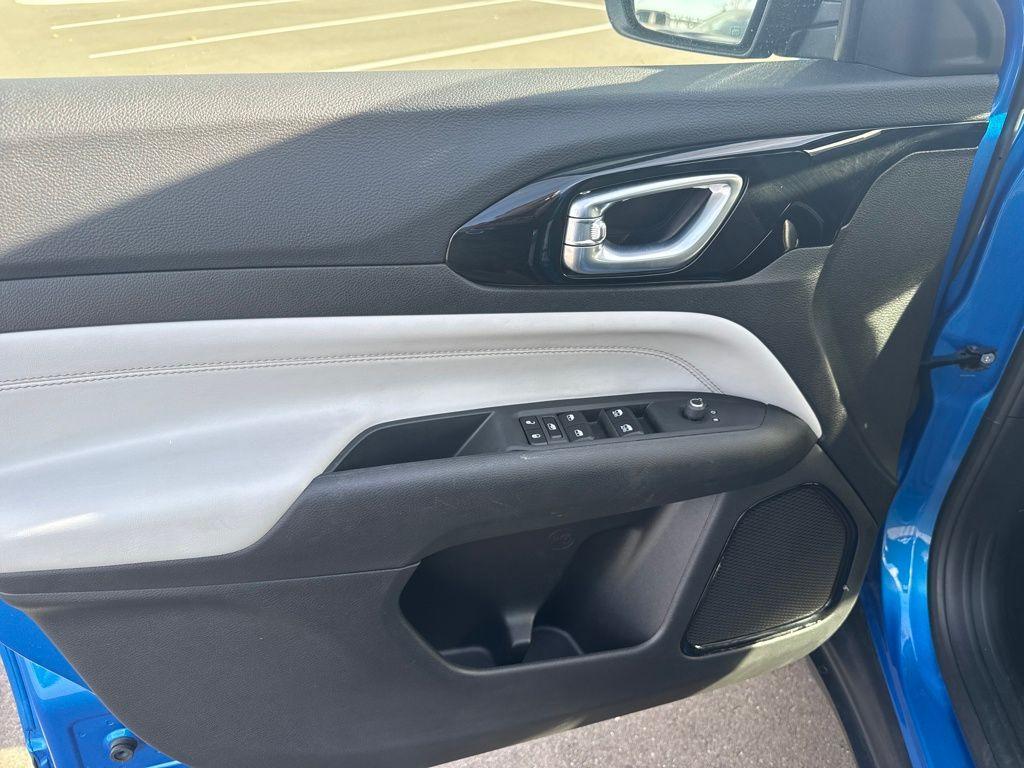 used 2024 Jeep Compass car, priced at $25,643