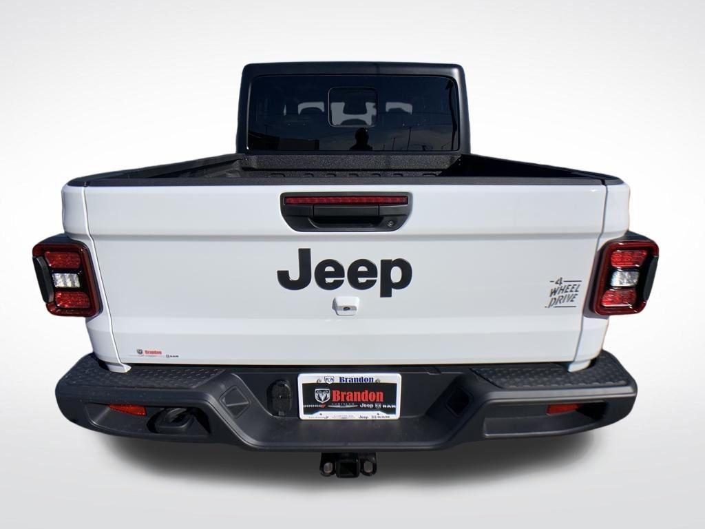 new 2026 Jeep Gladiator car, priced at $44,552