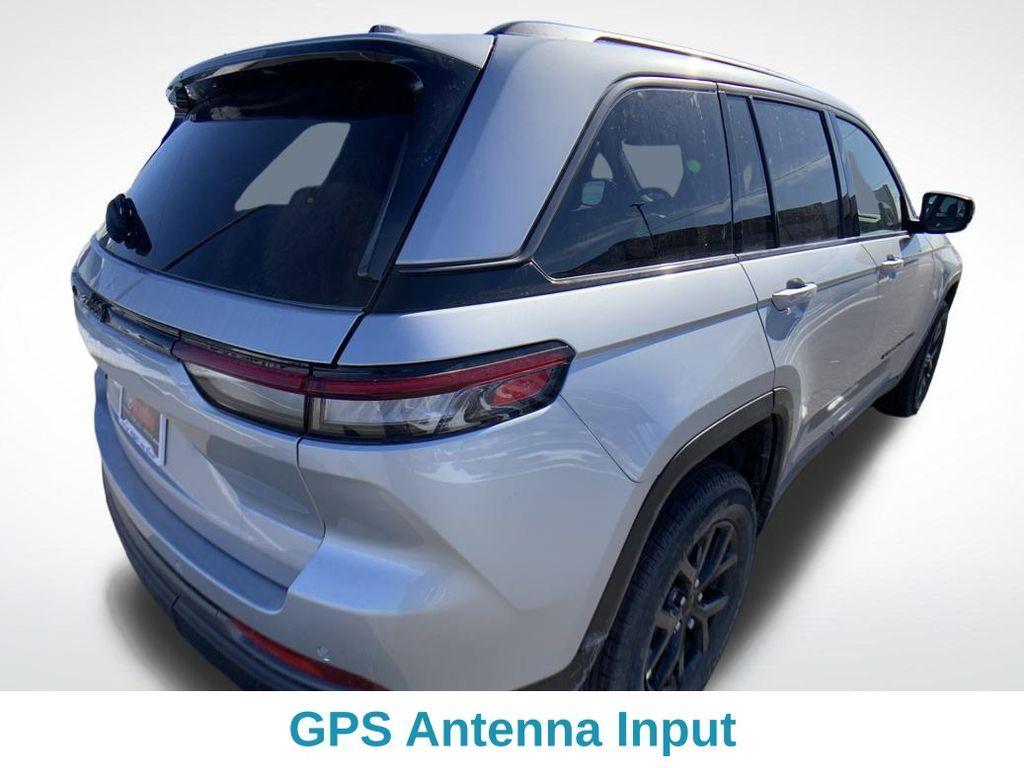 new 2026 Jeep Grand Cherokee car, priced at $45,949