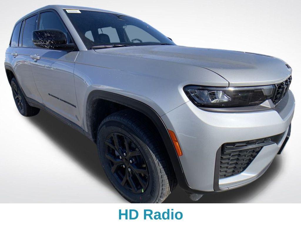 new 2026 Jeep Grand Cherokee car, priced at $45,949
