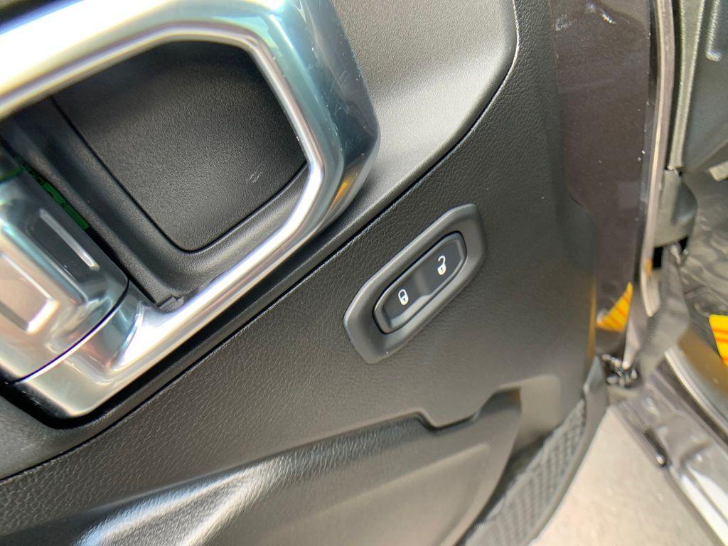 new 2026 Jeep Wrangler car, priced at $39,106