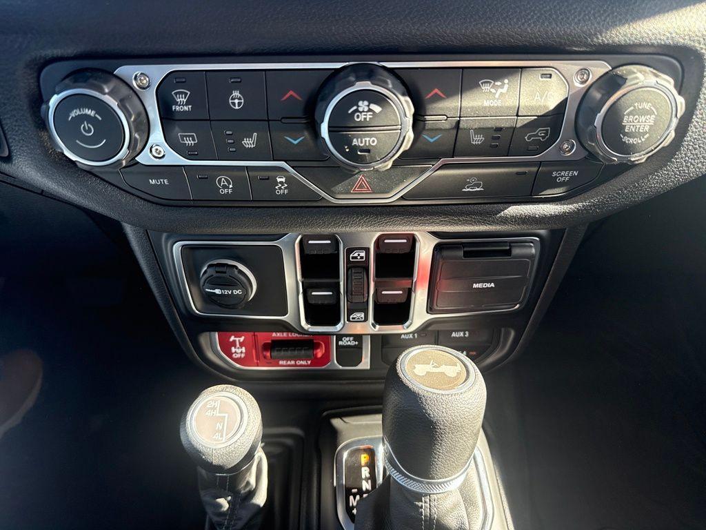 new 2026 Jeep Wrangler car, priced at $48,099