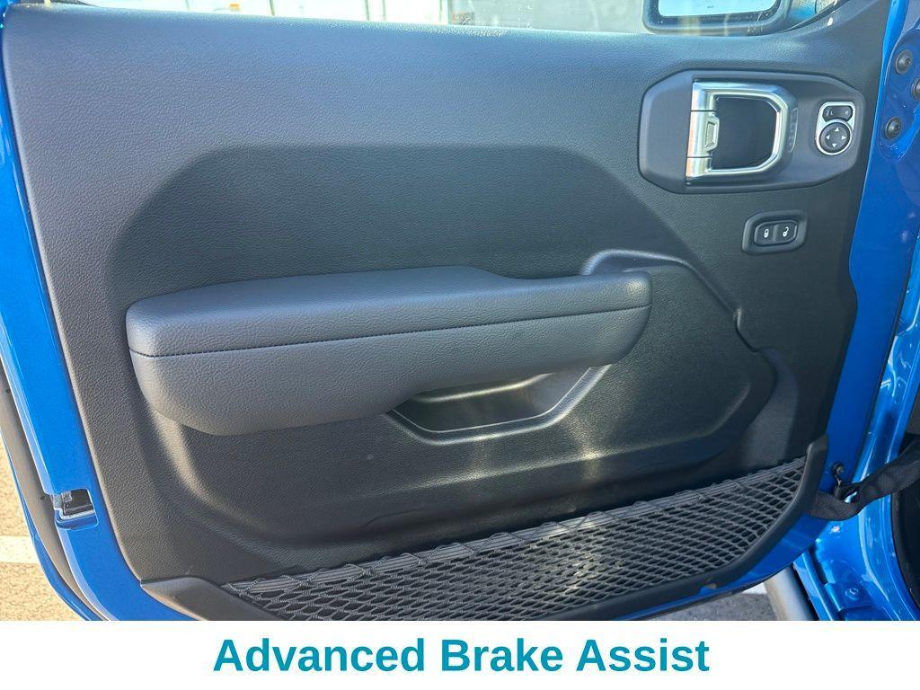 new 2026 Jeep Gladiator car, priced at $48,735