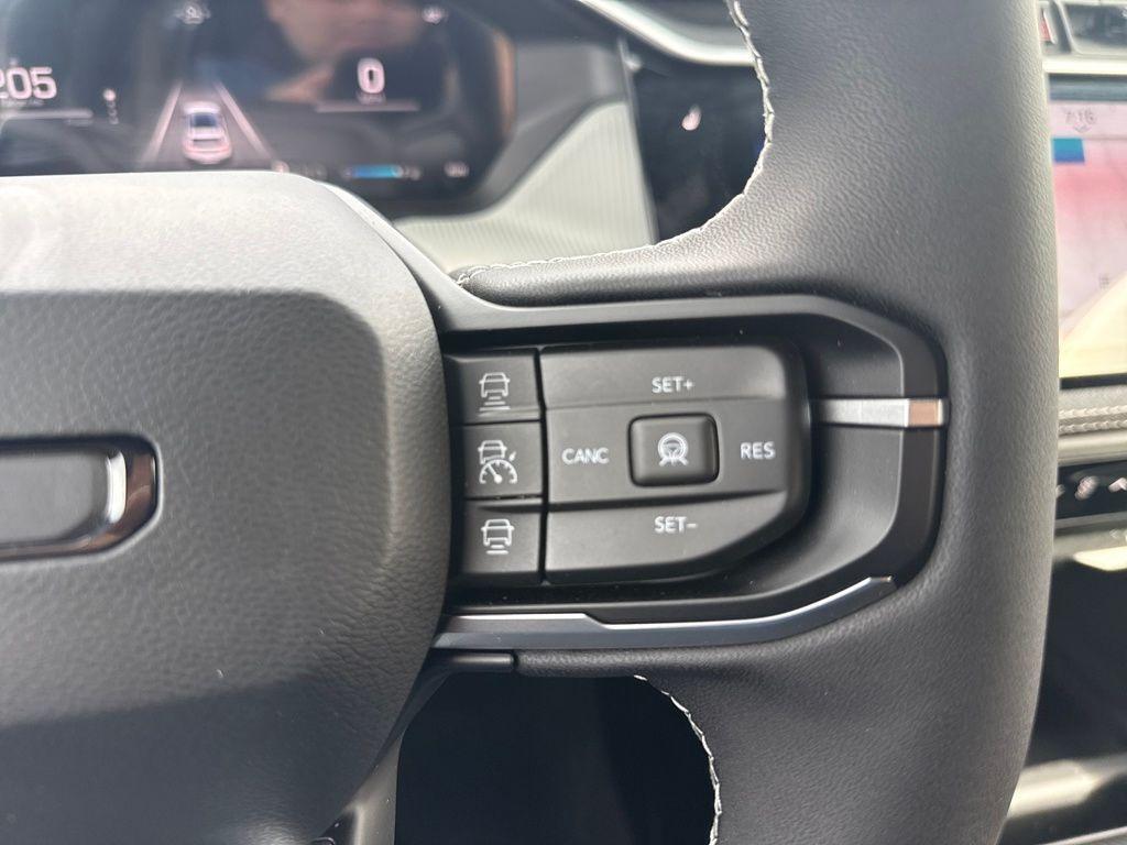 new 2026 Jeep Cherokee car, priced at $37,956