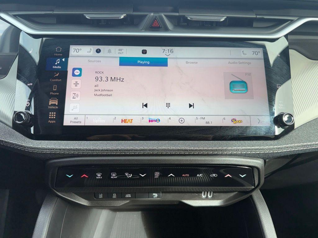 new 2026 Jeep Cherokee car, priced at $37,956