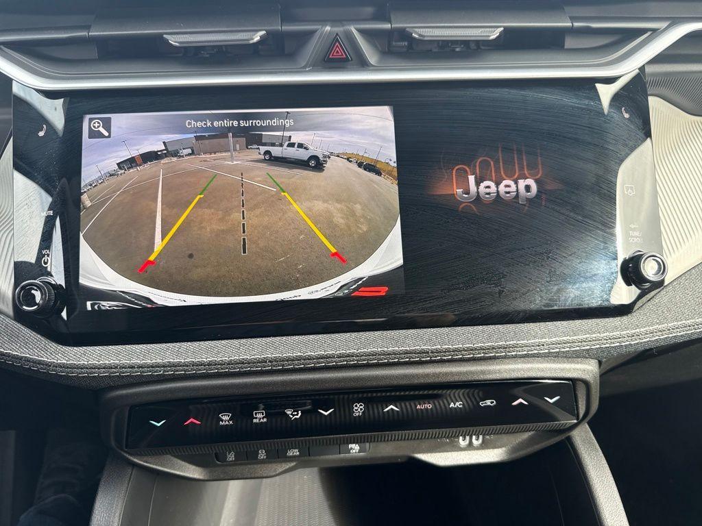 new 2026 Jeep Cherokee car, priced at $37,956