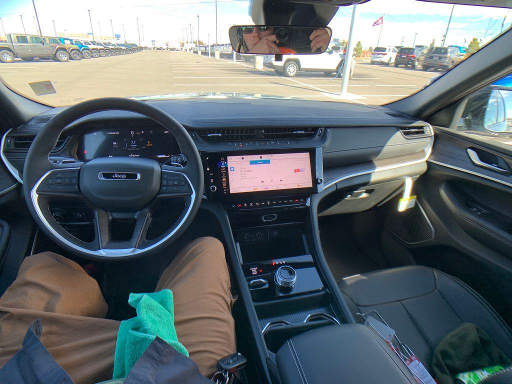 new 2026 Jeep Grand Cherokee car, priced at $45,117