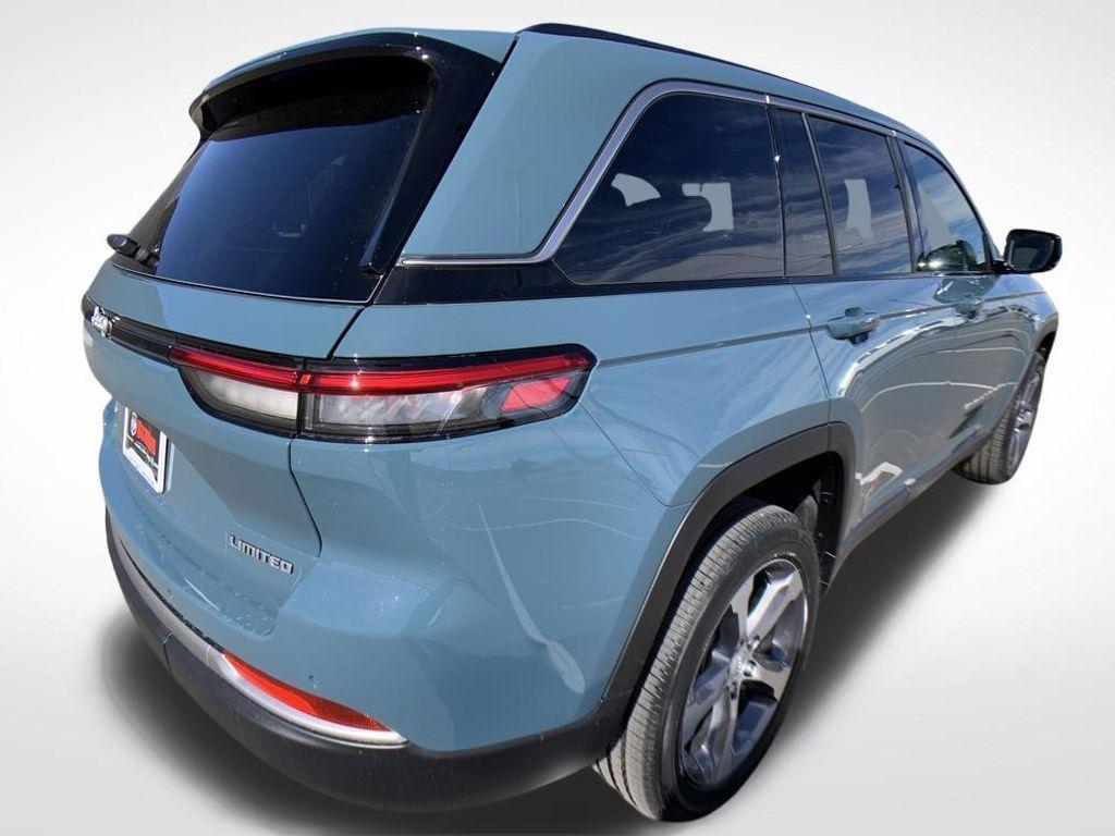 new 2026 Jeep Grand Cherokee car, priced at $45,117