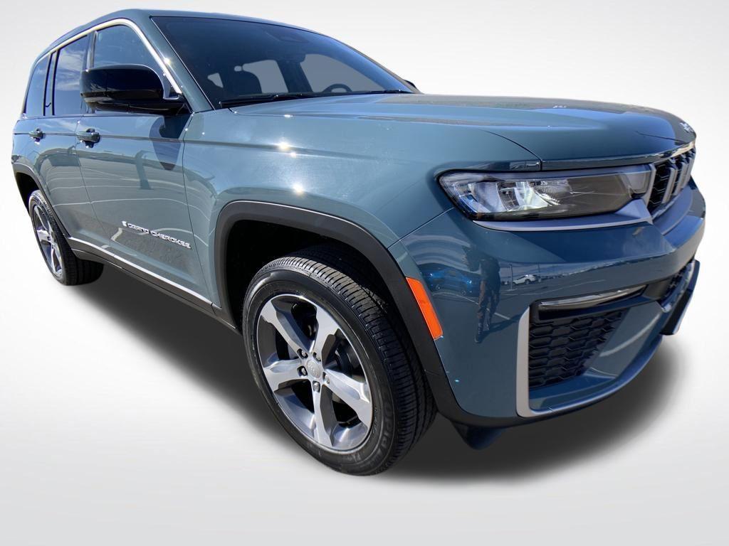 new 2026 Jeep Grand Cherokee car, priced at $45,117