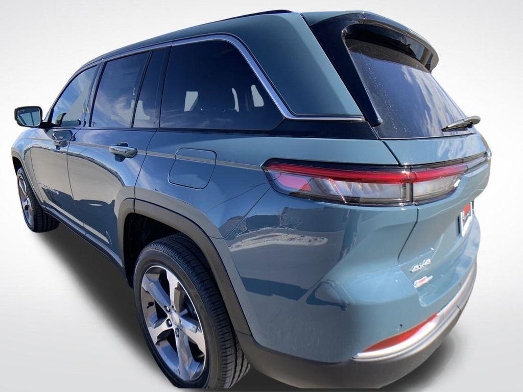 new 2026 Jeep Grand Cherokee car, priced at $45,117