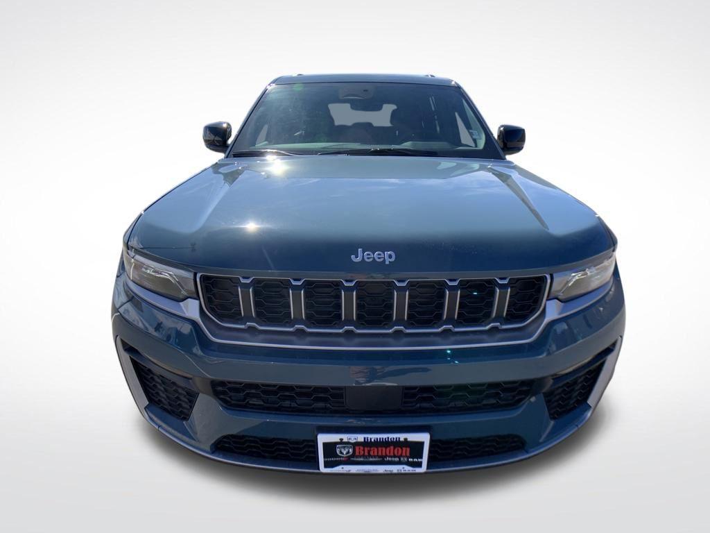 new 2026 Jeep Grand Cherokee car, priced at $45,117