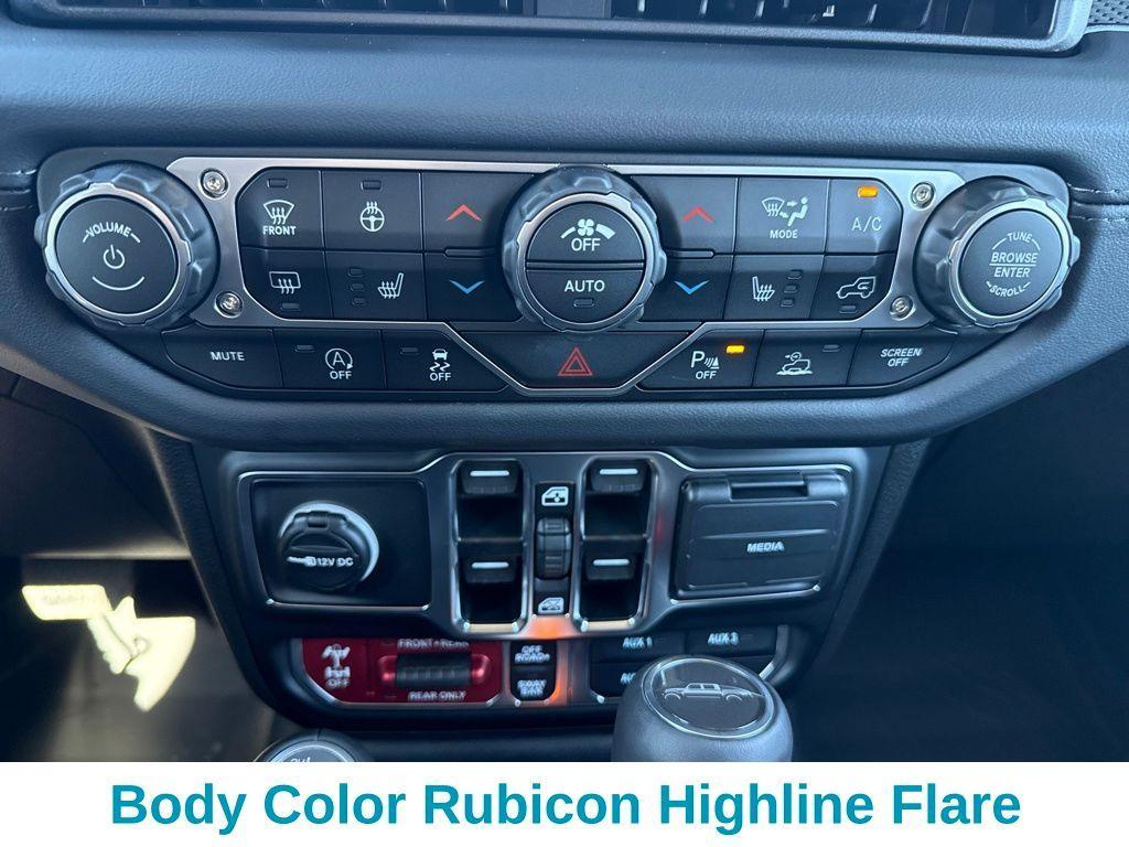 new 2025 Jeep Gladiator car, priced at $52,814