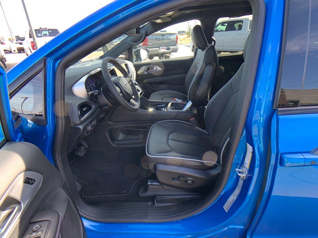 new 2026 Chrysler Pacifica car, priced at $50,892