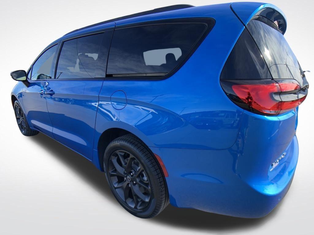 new 2026 Chrysler Pacifica car, priced at $50,892