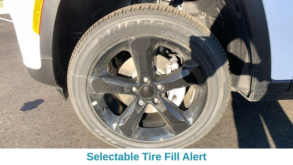 new 2025 Jeep Grand Cherokee car, priced at $38,783