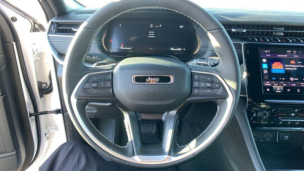 new 2025 Jeep Grand Cherokee car, priced at $38,783