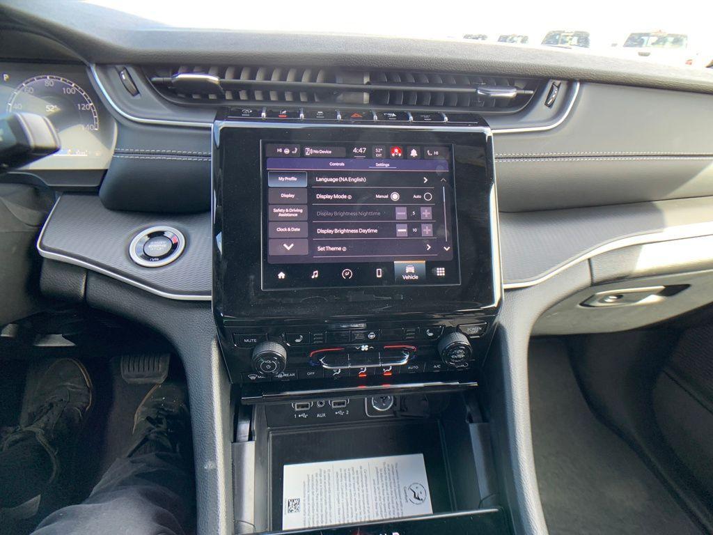 new 2026 Jeep Grand Cherokee L car, priced at $39,895