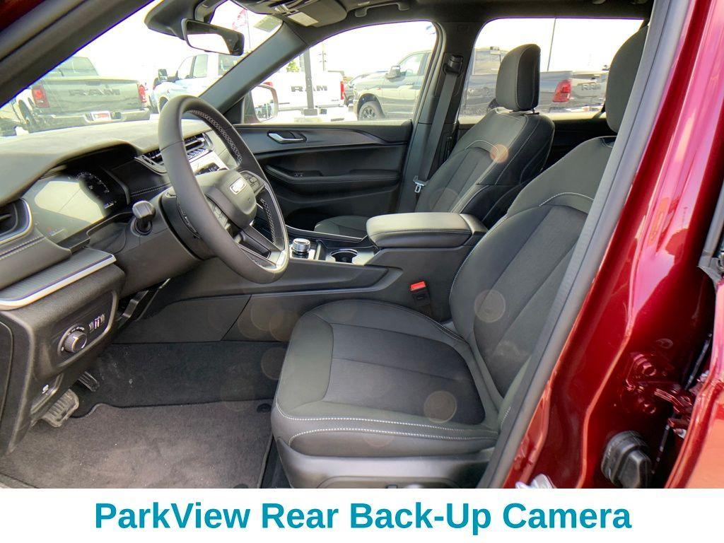 new 2026 Jeep Grand Cherokee L car, priced at $39,895