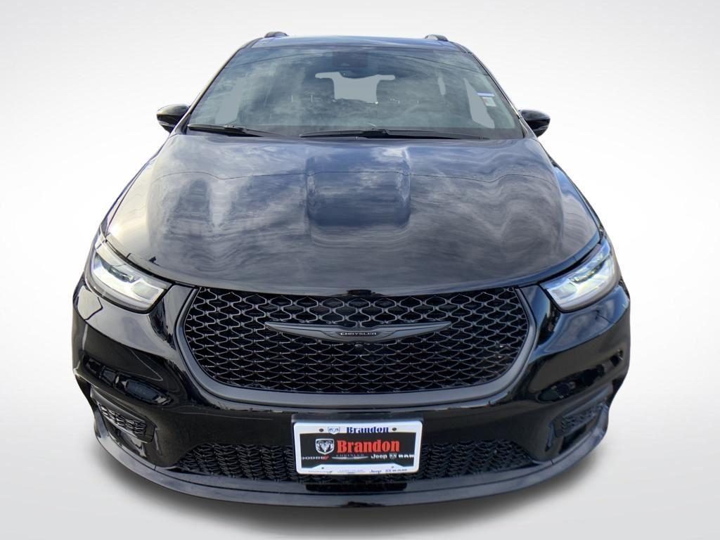 new 2026 Chrysler Pacifica car, priced at $44,656