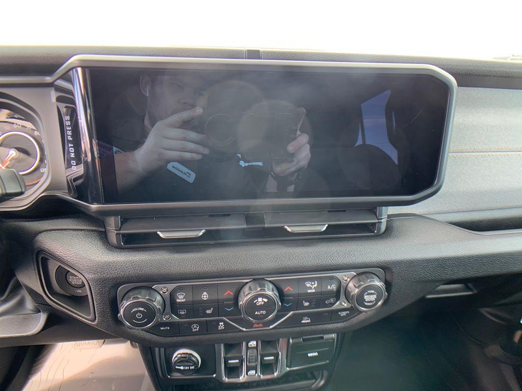 new 2026 Jeep Wrangler car, priced at $46,337