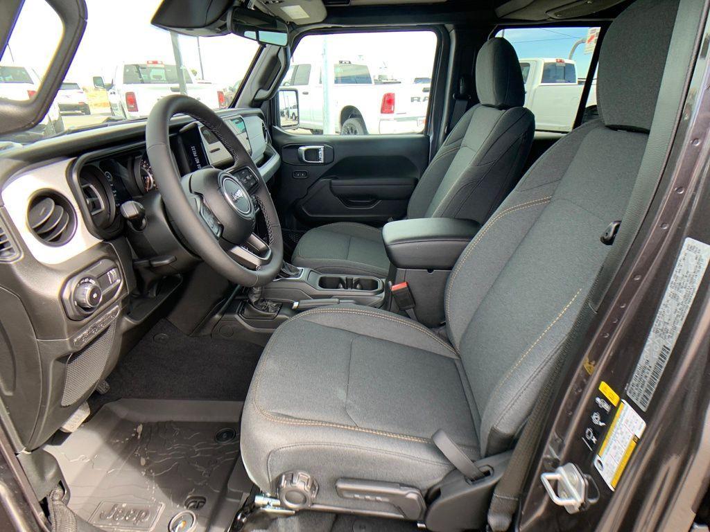 new 2026 Jeep Wrangler car, priced at $46,337