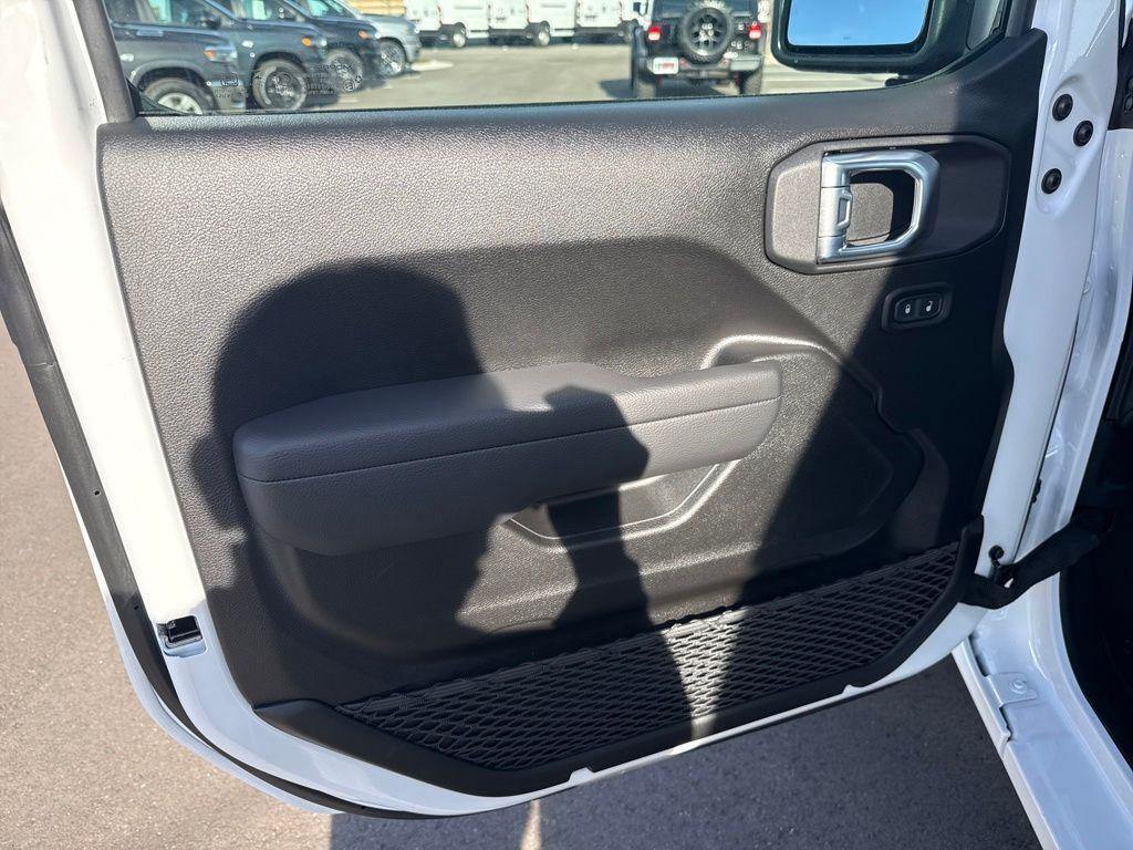 new 2026 Jeep Wrangler car, priced at $38,070