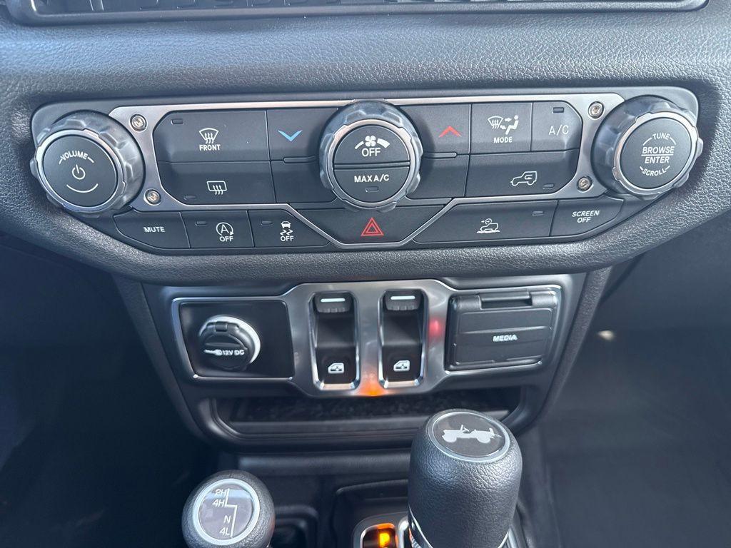 new 2026 Jeep Wrangler car, priced at $38,070