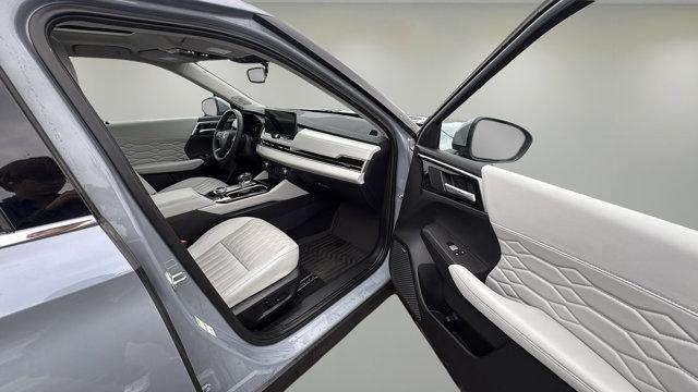 used 2025 Mitsubishi Outlander car, priced at $33,650